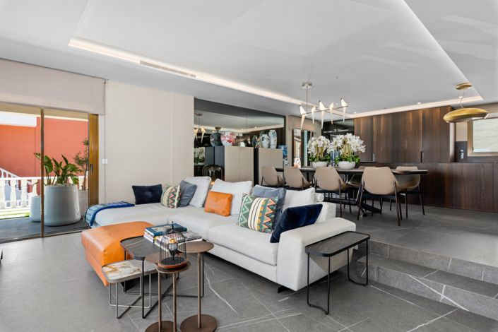 Image No.4-6 Bed Townhouse for sale