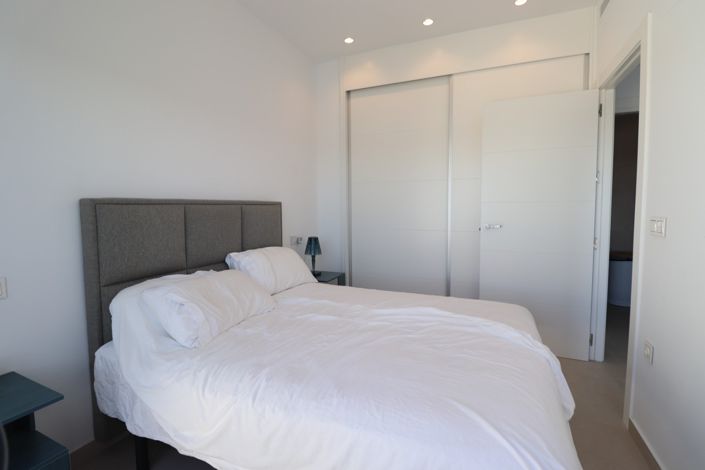 Image No.11-4 Bed Townhouse for sale