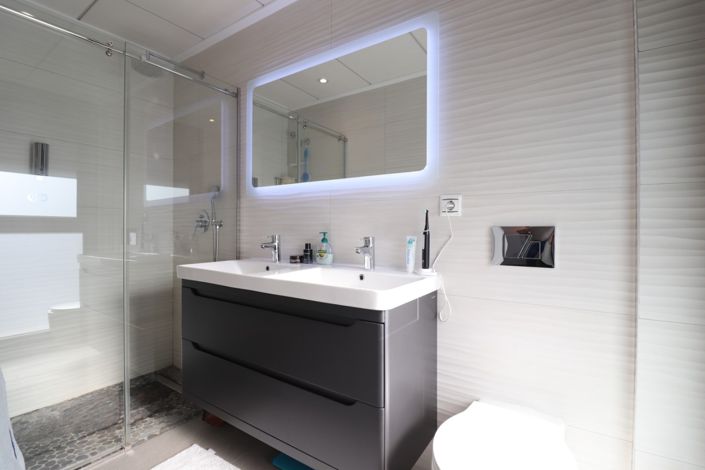 Image No.14-3 Bed Property for sale