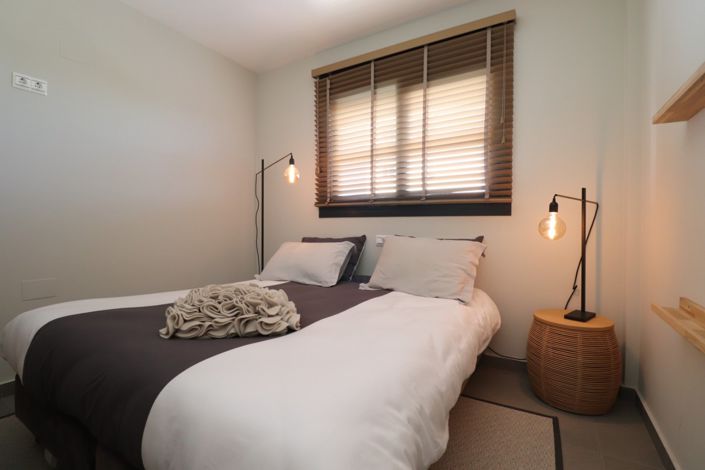 Image No.18-3 Bed Property for sale