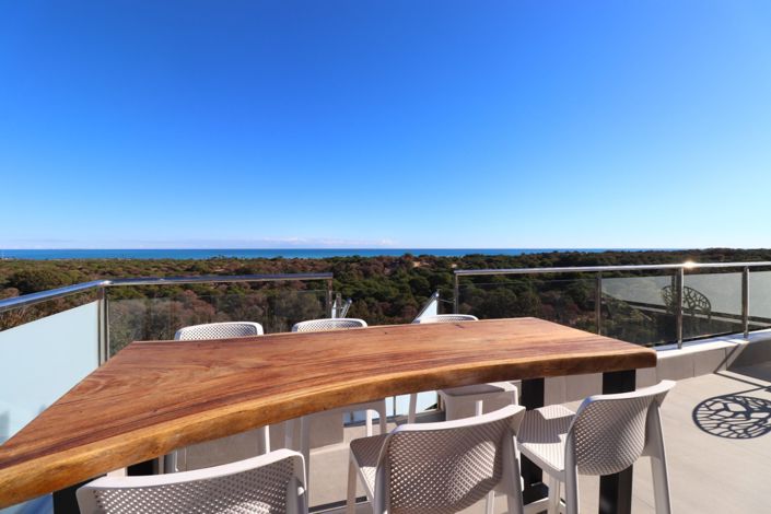 Image No.22-3 Bed Property for sale