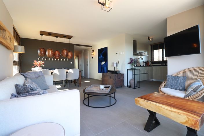 Image No.5-3 Bed Property for sale