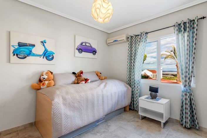 Image No.24-Villa de 6 chambres à vendre à San Miguel de Salinas