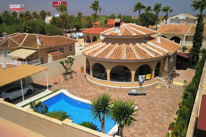 Image No.1-3 Bed Villa for sale