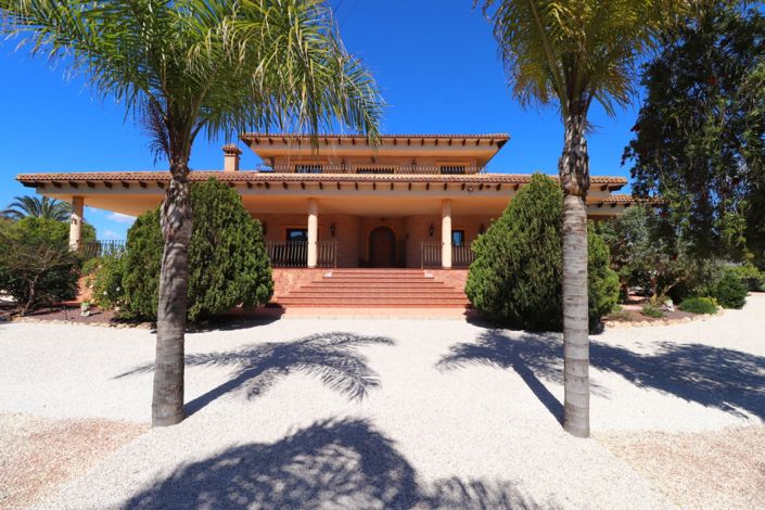 Image No.1-6 Bed Country Property for sale