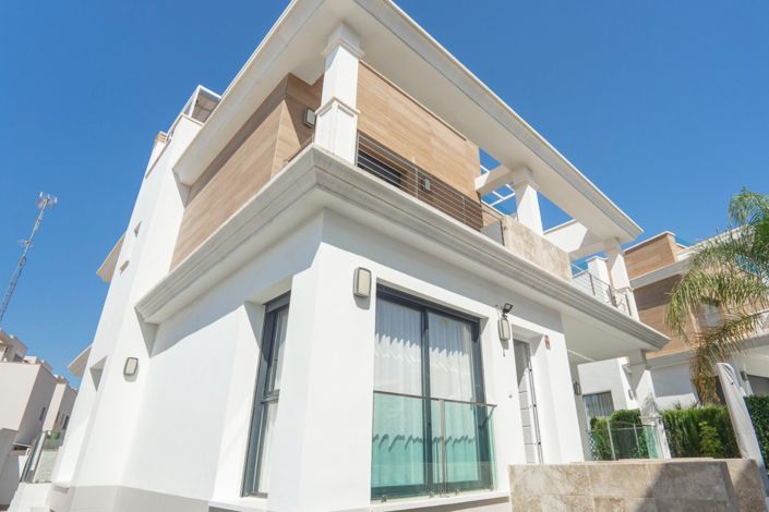 Image No.1-Propriété de 4 chambres à vendre à Ciudad Quesada