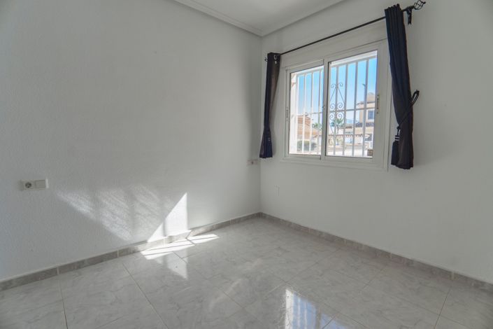 Image No.14-3 Bed Villa for sale