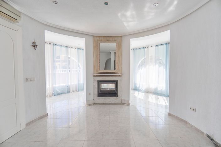 Image No.5-3 Bed Villa for sale