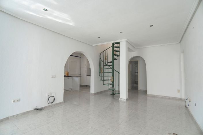 Image No.8-3 Bed Villa for sale