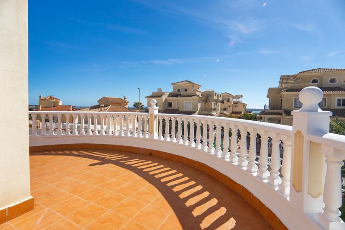 Image No.24-3 Bed Villa for sale