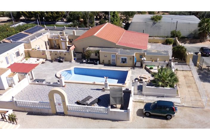 Image No.1-6 Bed Country Property for sale