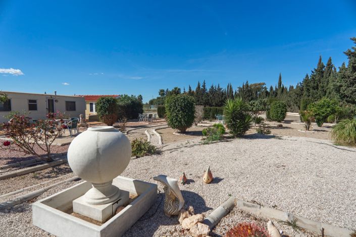 Image No.23-6 Bed Property for sale