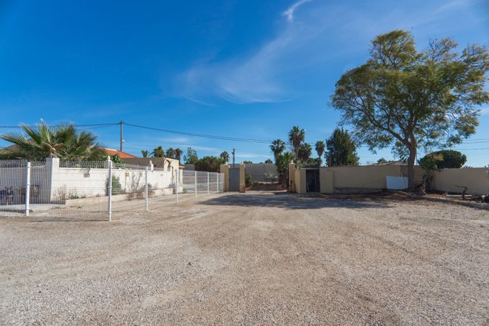 Image No.30-6 Bed Property for sale