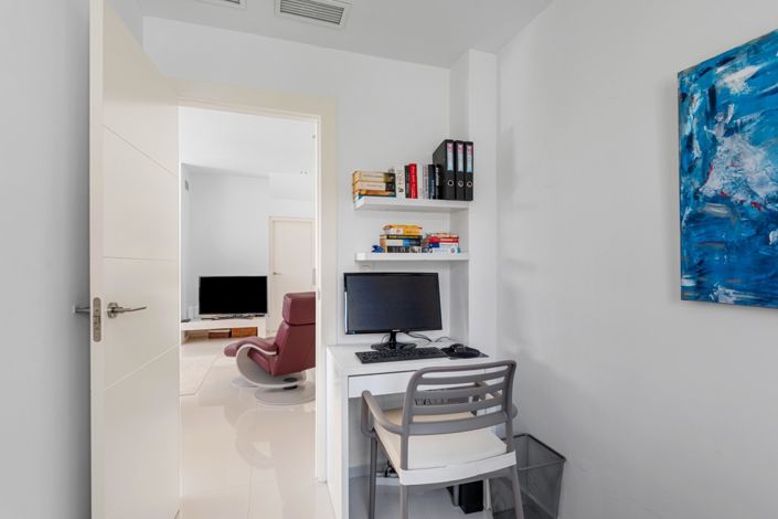 Image No.18-4 Bed Villa for sale