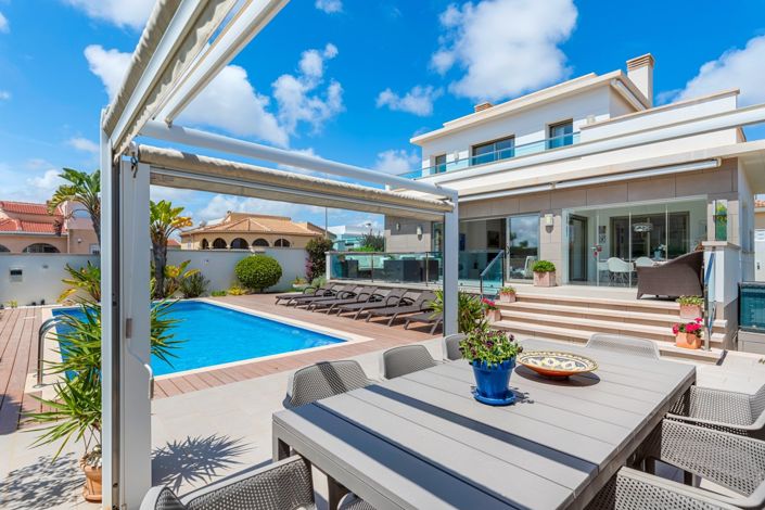 Image No.29-4 Bed Villa for sale