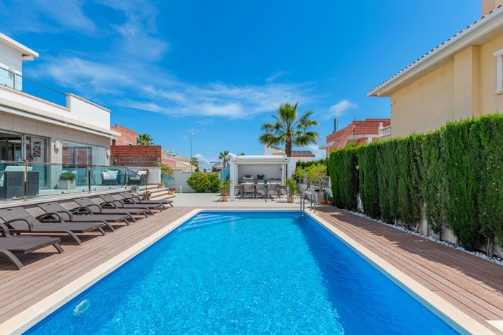 Image No.34-4 Bed Villa for sale