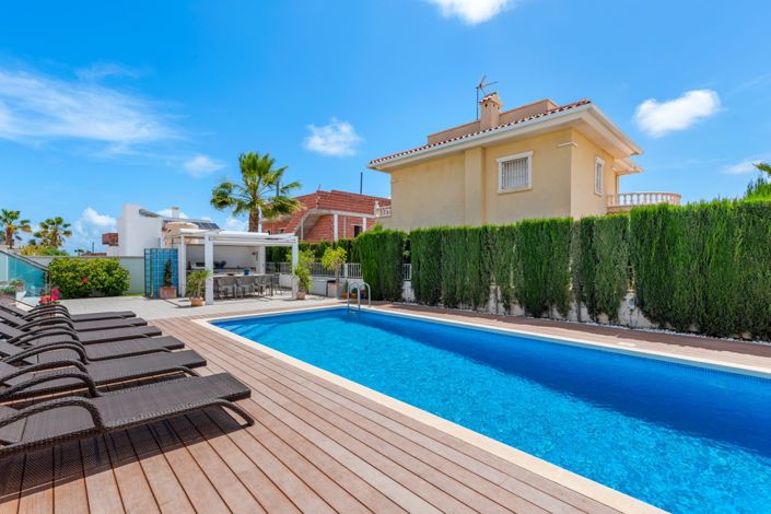 Image No.37-4 Bed Villa for sale