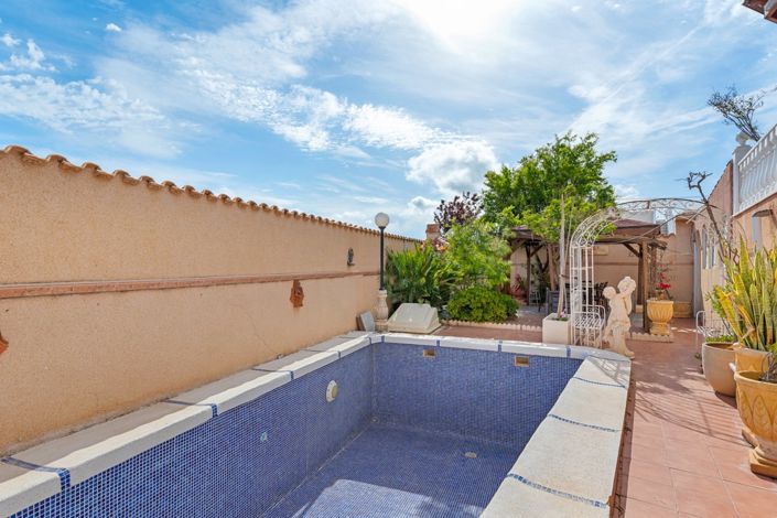 Image No.7-4 Bed Villa for sale