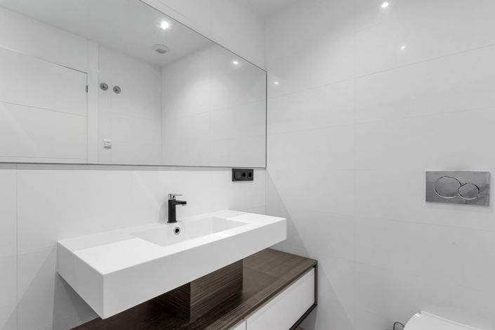 Image No.23-2 Bed Property for sale