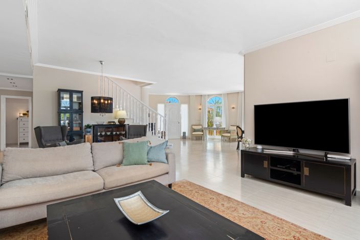 Image No.11-4 Bed Villa for sale