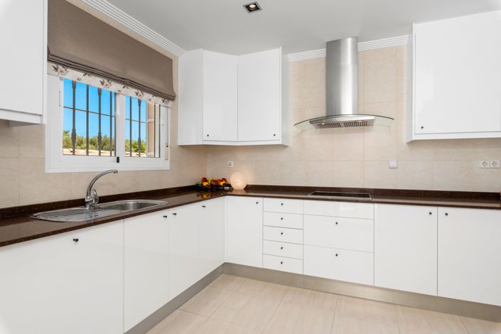 Image No.12-4 Bed Villa for sale