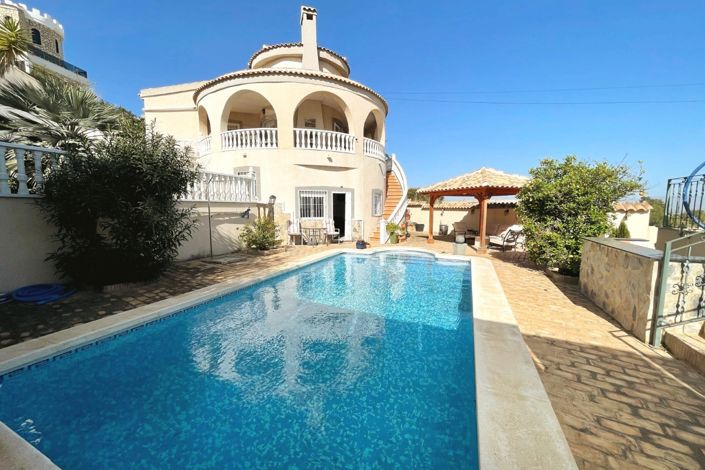 Image No.1-5 Bed Villa for sale