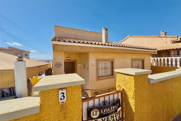 Image No.2-4 Bed Villa for sale