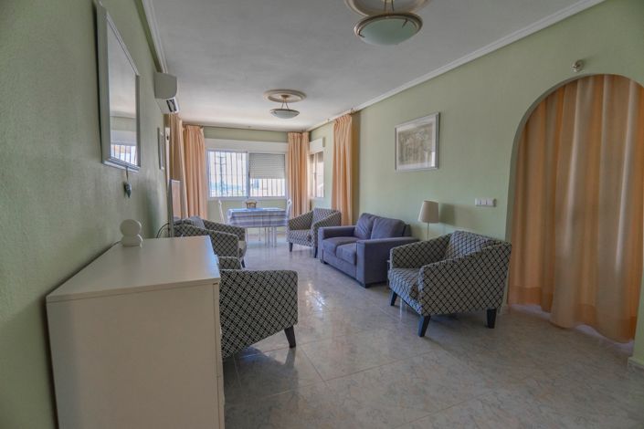 Image No.4-4 Bed Villa for sale