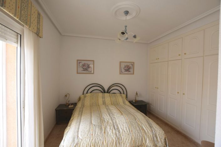 Image No.17-3 Bed Villa for sale