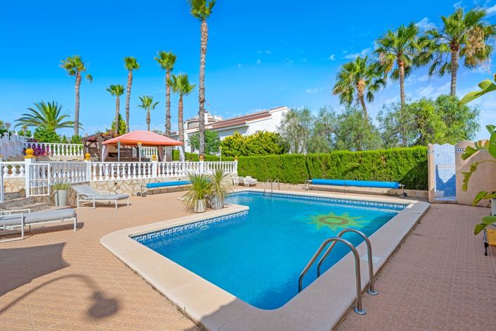 Image No.2-Villa de 5 chambres à vendre à Ciudad Quesada