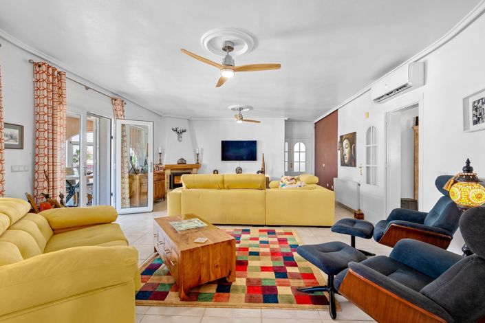 Image No.8-Villa de 5 chambres à vendre à Ciudad Quesada