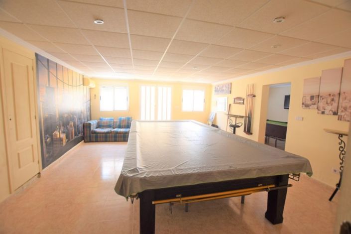 Image No.45-5 Bed Villa for sale