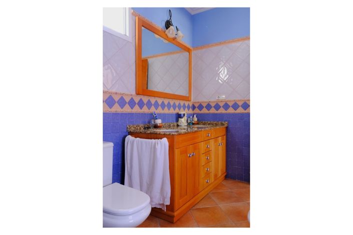 Image No.24-4 Bed Property for sale