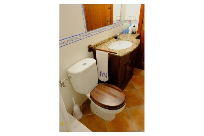 Image No.37-4 Bed Property for sale