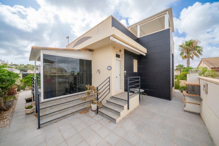 Image No.24-2 Bed Villa for sale