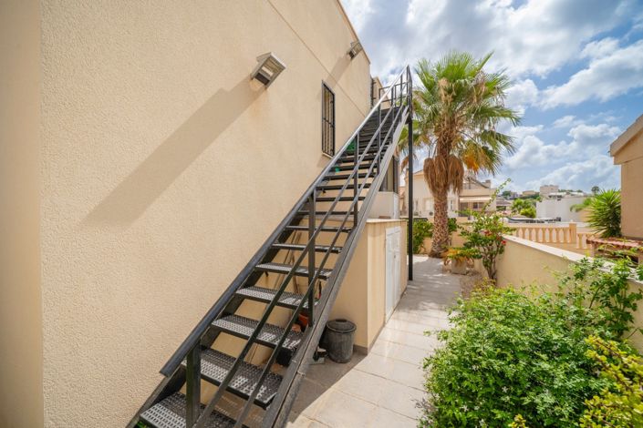 Image No.28-2 Bed Villa for sale