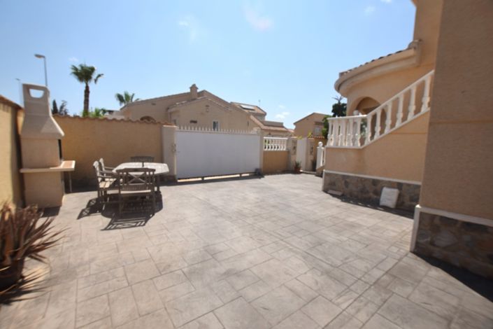 Image No.14-3 Bed Villa for sale