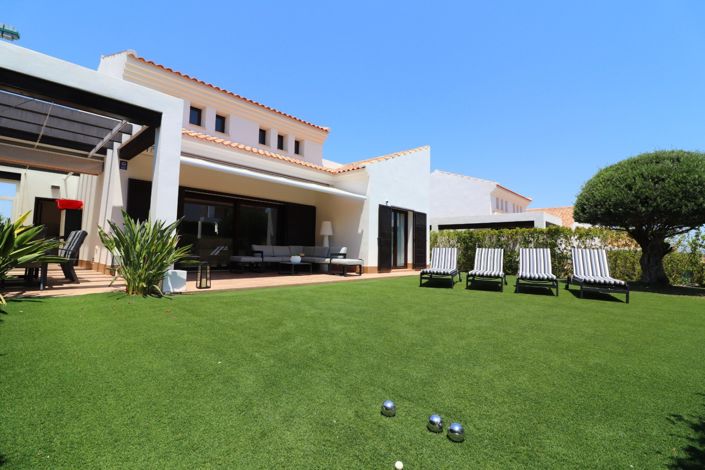 Image No.1-3 Bed Villa for sale
