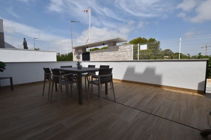 Image No.30-2 Bed Property for sale