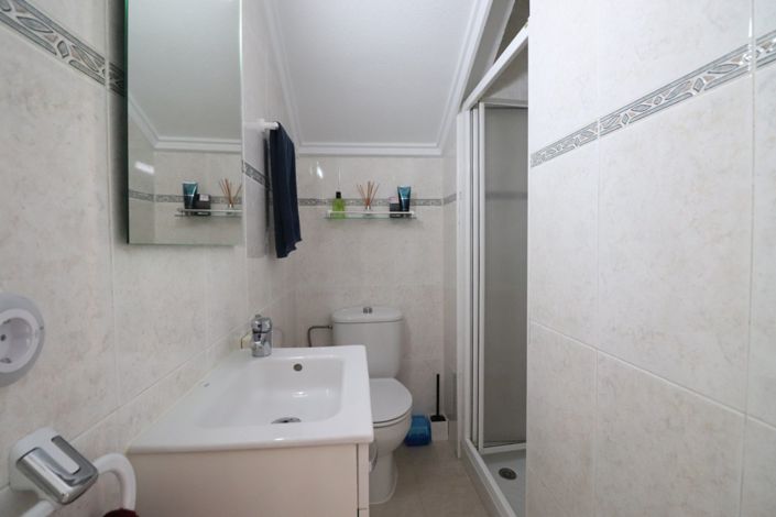 Image No.13-3 Bed Townhouse for sale