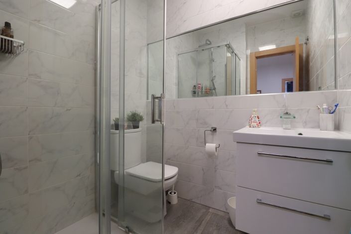 Image No.14-3 Bed Townhouse for sale