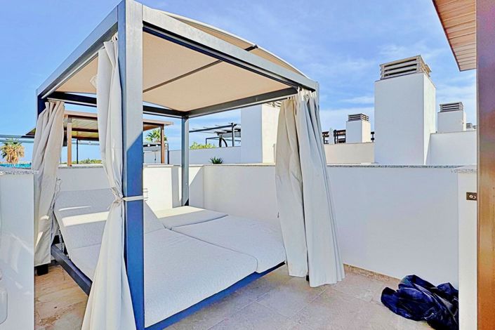 Image No.28-3 Bed Townhouse for sale