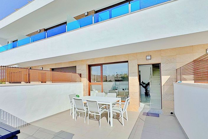 Image No.3-3 Bed Townhouse for sale