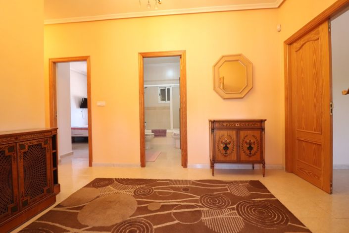 Image No.7-3 Bed Property for sale