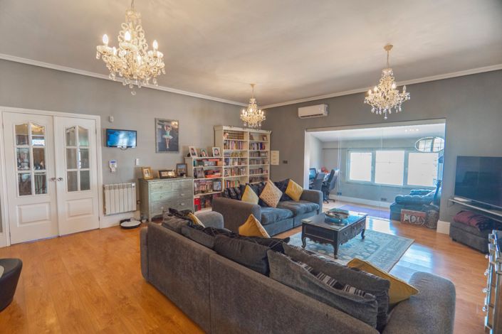 Image No.3-6 Bed Villa for sale