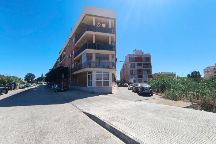 Image No.1-2 Bed Property for sale
