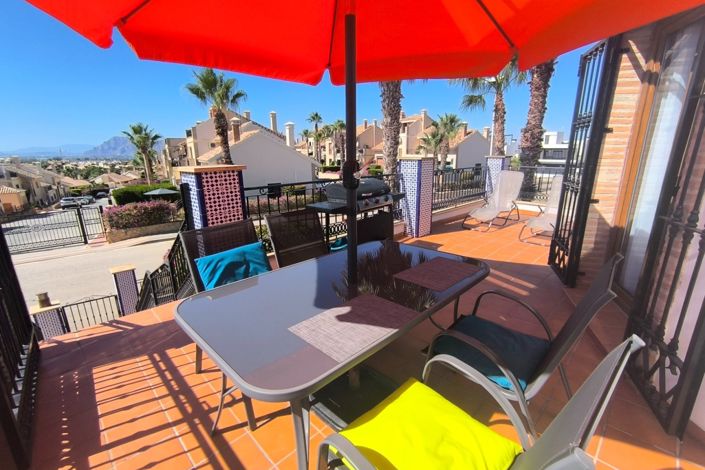 Image No.5-3 Bed Property for sale