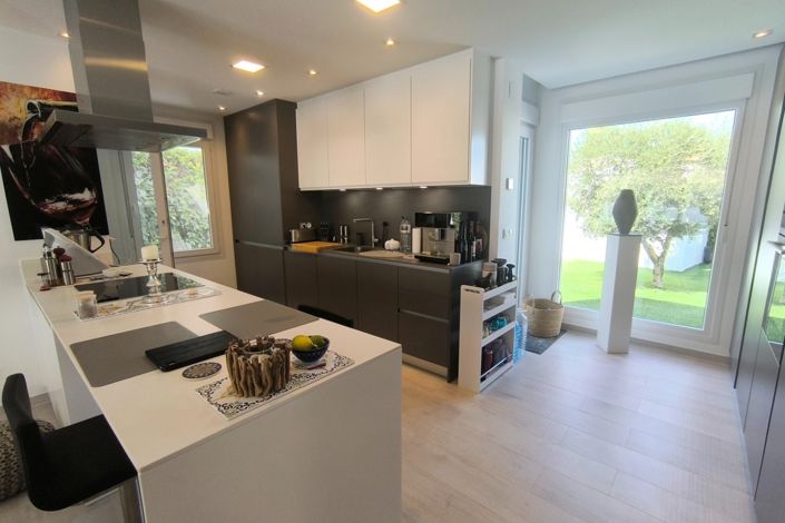 Image No.14-3 Bed Villa for sale