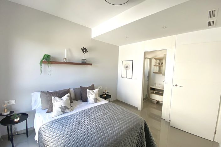 Image No.10-3 Bed Villa for sale