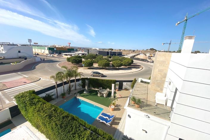 Image No.25-3 Bed Villa for sale